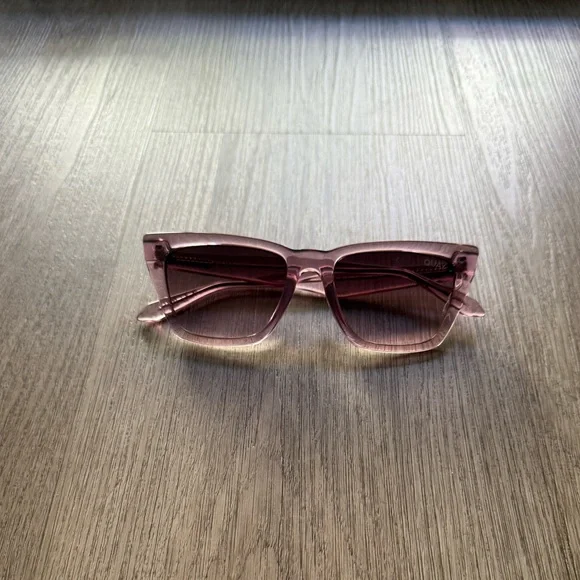 Quay Australia | Accessories | Quay Australia Call The Shots  display picture 2